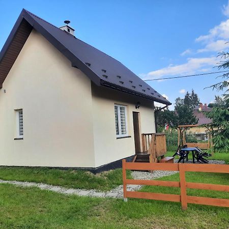 Brzoskwiniowy Domek Ustrzyki Dolne Exterior photo