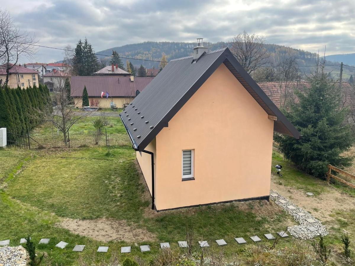 Brzoskwiniowy Domek Ustrzyki Dolne Exterior photo
